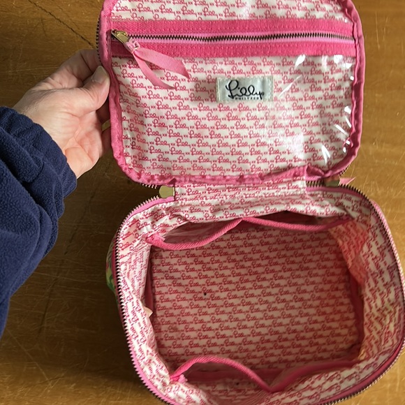Lilly Pulitzer cosmetic bag/case - Picture 7 of 11